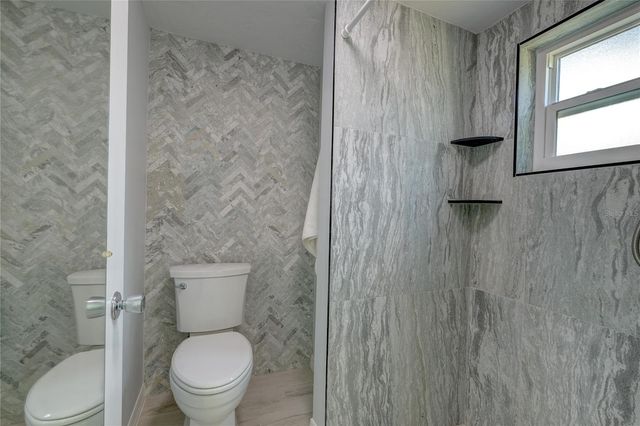 3024 CHASE CIRCLE, Sarasota, FL 34231