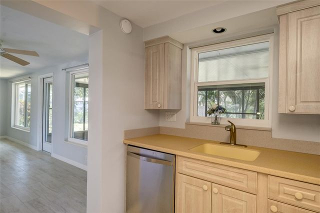3024 CHASE CIRCLE, Sarasota, FL 34231