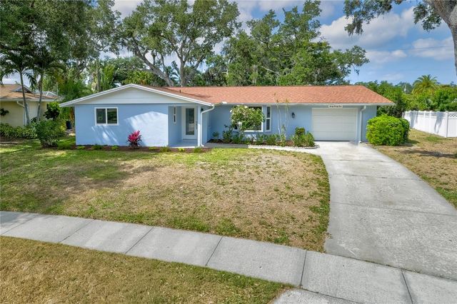 3024 CHASE CIRCLE, Sarasota, FL 34231