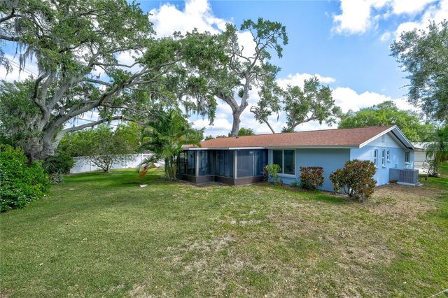 3024 CHASE CIRCLE, Sarasota, FL 34231