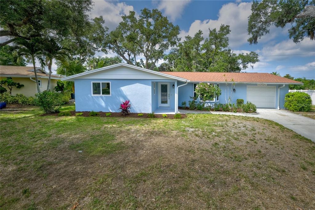 3024 CHASE CIRCLE, Sarasota, FL 34231