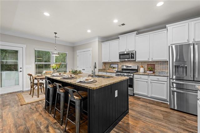 135 Cherokee Reserve Circle, Canton, GA 30115