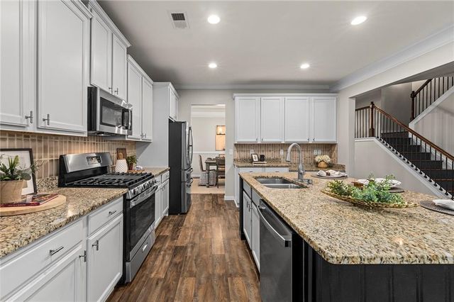 135 Cherokee Reserve Circle, Canton, GA 30115