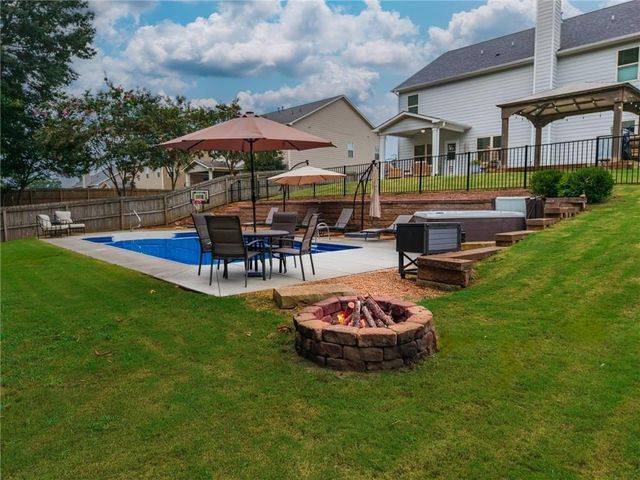 135 Cherokee Reserve Circle, Canton, GA 30115
