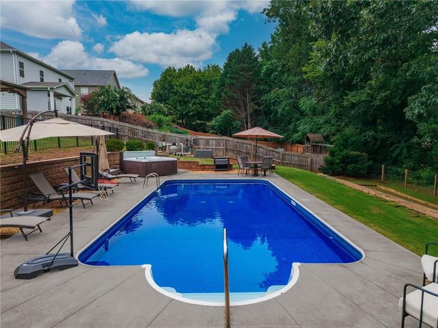 135 Cherokee Reserve Circle, Canton, GA 30115