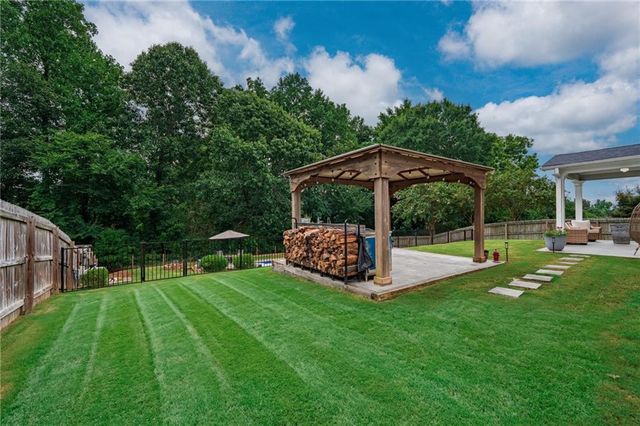 135 Cherokee Reserve Circle, Canton, GA 30115