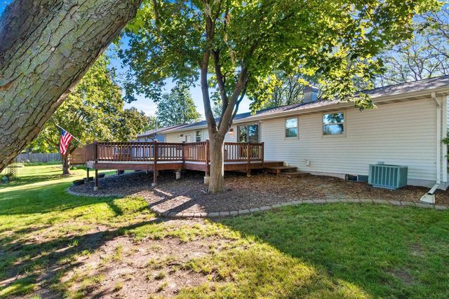 2766 BERKEN COURT, Green Bay, WI 54304