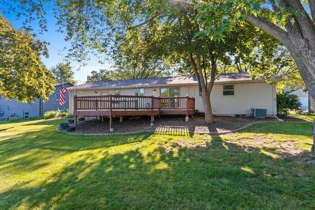 2766 BERKEN COURT, Green Bay, WI 54304