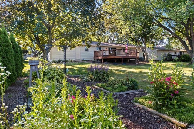 2766 BERKEN COURT, Green Bay, WI 54304