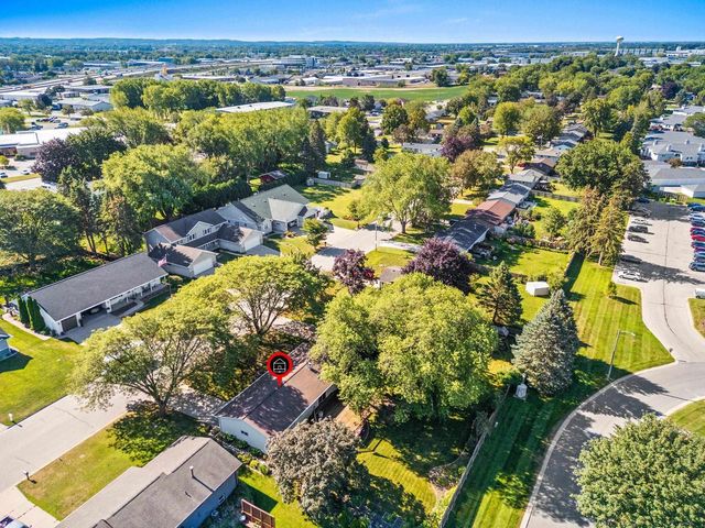 2766 BERKEN COURT, Green Bay, WI 54304