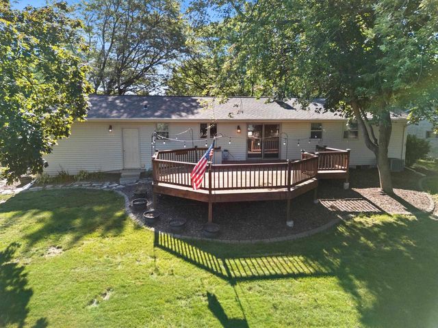 2766 BERKEN COURT, Green Bay, WI 54304