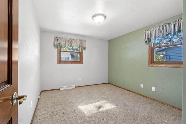 2766 BERKEN COURT, Green Bay, WI 54304