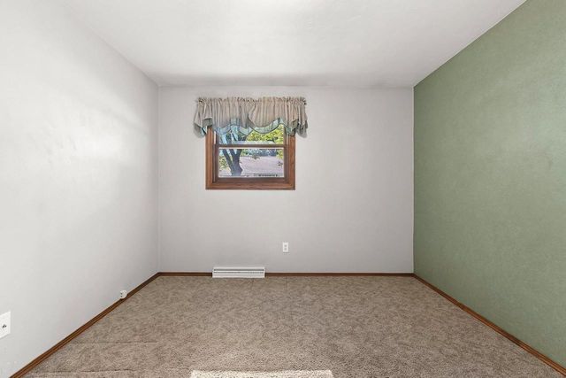 2766 BERKEN COURT, Green Bay, WI 54304