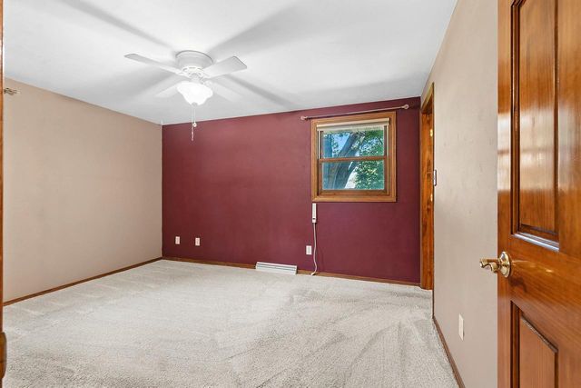 2766 BERKEN COURT, Green Bay, WI 54304