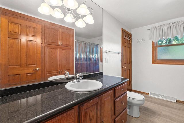2766 BERKEN COURT, Green Bay, WI 54304