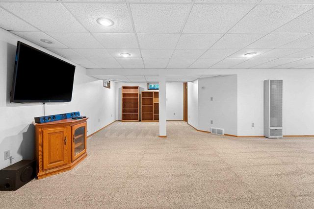 2766 BERKEN COURT, Green Bay, WI 54304