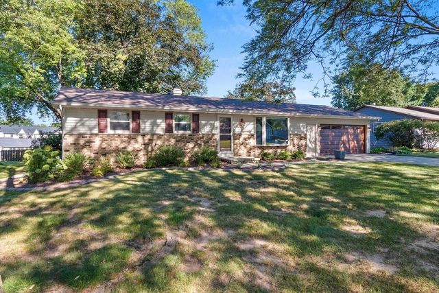 2766 BERKEN COURT, Green Bay, WI 54304