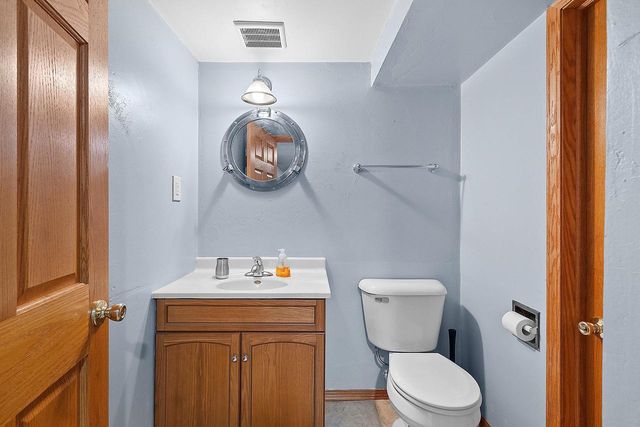 2766 BERKEN COURT, Green Bay, WI 54304