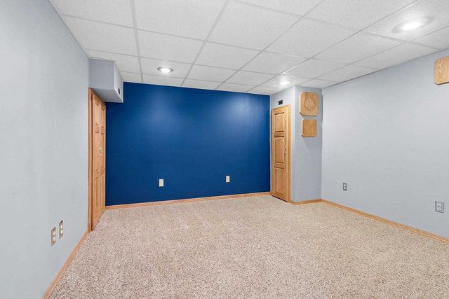 2766 BERKEN COURT, Green Bay, WI 54304