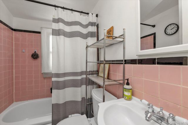 2272 Oxford Street, East Meadow, NY 11554