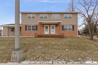 2022 W GLEN Avenue, Peoria, IL 61614