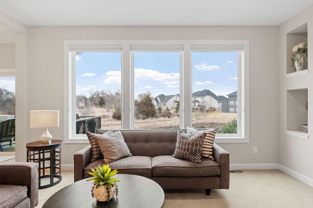 10818 Glenview Place, Champlin, MN 55316