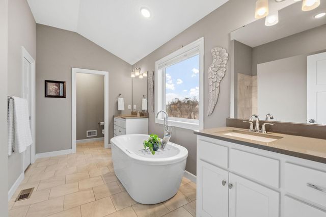 10818 Glenview Place, Champlin, MN 55316