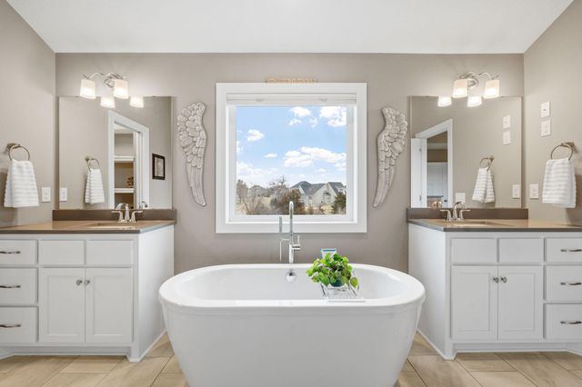 10818 Glenview Place, Champlin, MN 55316