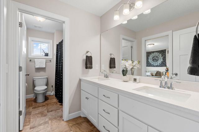 10818 Glenview Place, Champlin, MN 55316