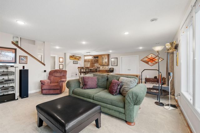 10818 Glenview Place, Champlin, MN 55316