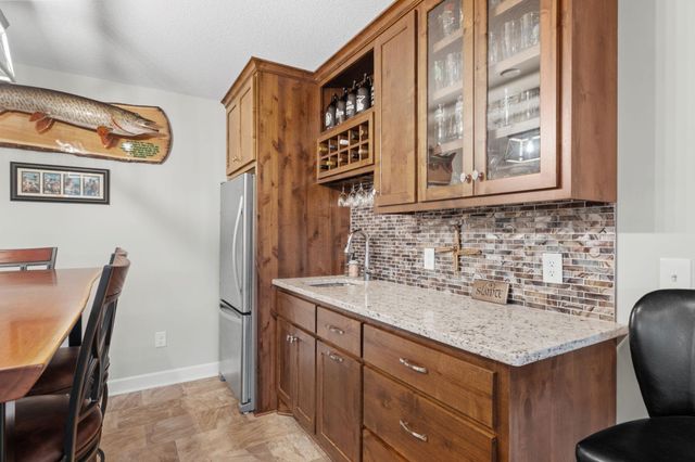 10818 Glenview Place, Champlin, MN 55316