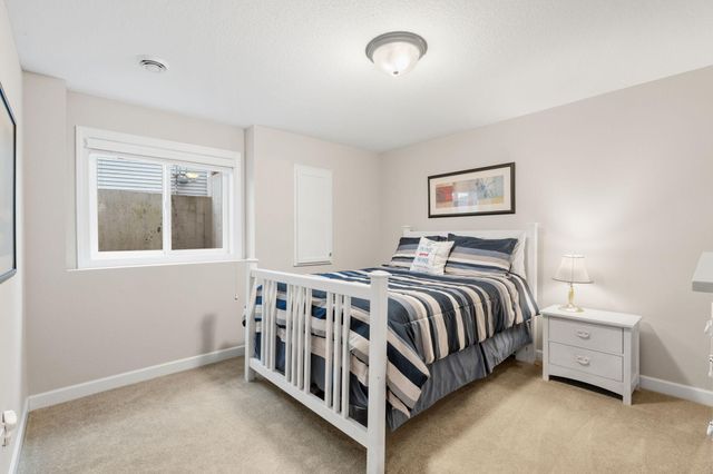 10818 Glenview Place, Champlin, MN 55316