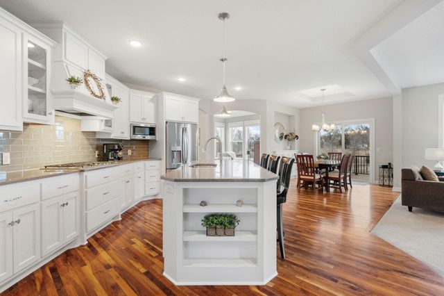 10818 Glenview Place, Champlin, MN 55316