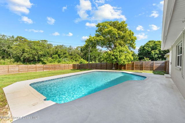 328 Magnolia Avenue, Melbourne, FL 32935