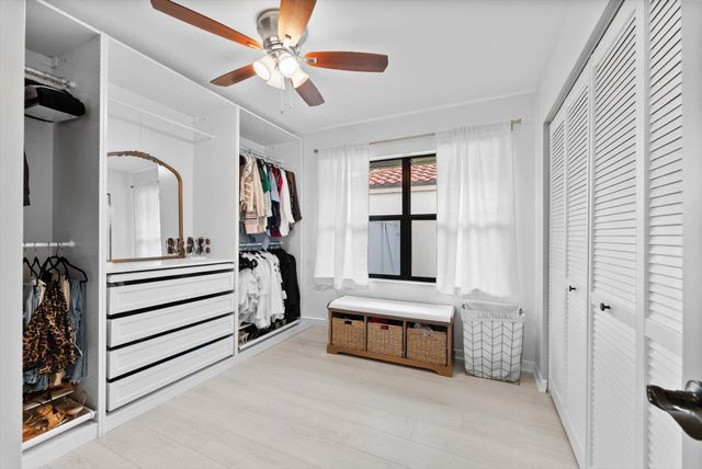 175 Executive Circle, Boynton Beach, FL 33436