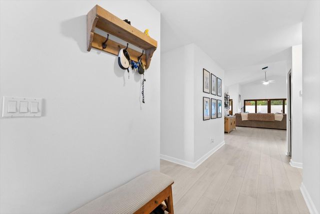 175 Executive Circle, Boynton Beach, FL 33436