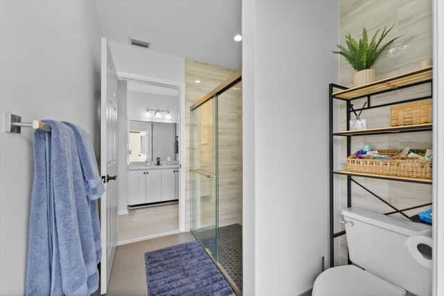 175 Executive Circle, Boynton Beach, FL 33436