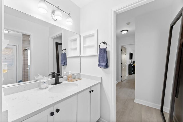 175 Executive Circle, Boynton Beach, FL 33436