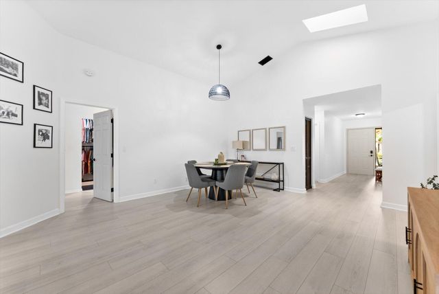 175 Executive Circle, Boynton Beach, FL 33436