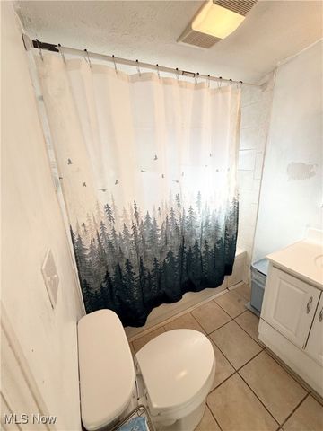 296 E 317th Street, Willowick, OH 44095