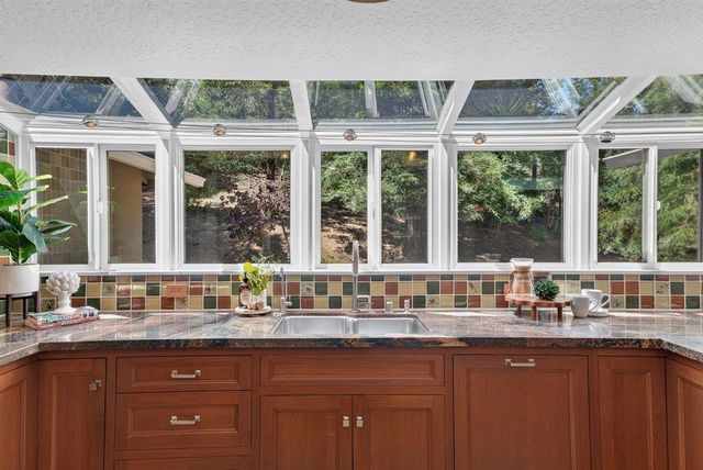 21030 Canyon View Drive, Saratoga, CA 95070