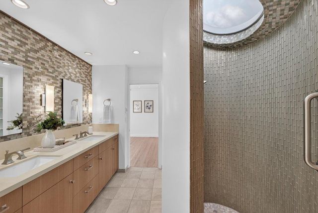 21030 Canyon View Drive, Saratoga, CA 95070