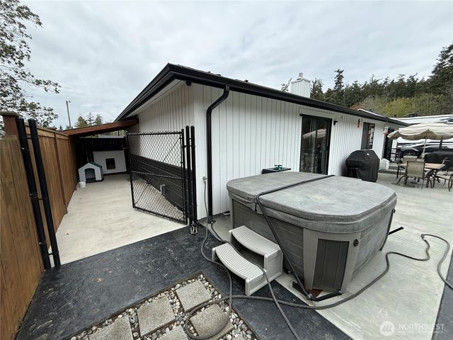 749 Commodore Lane, Camano Island, WA 98282