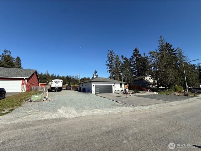 749 Commodore Lane, Camano Island, WA 98282
