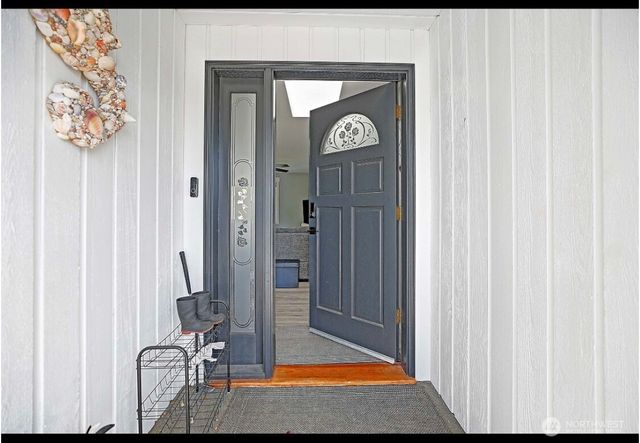 749 Commodore Lane, Camano Island, WA 98282