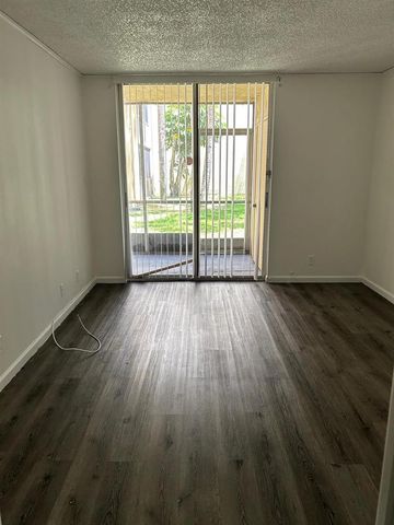 3161 NW 47th Terrace 110, Lauderdale Lakes, FL 33319