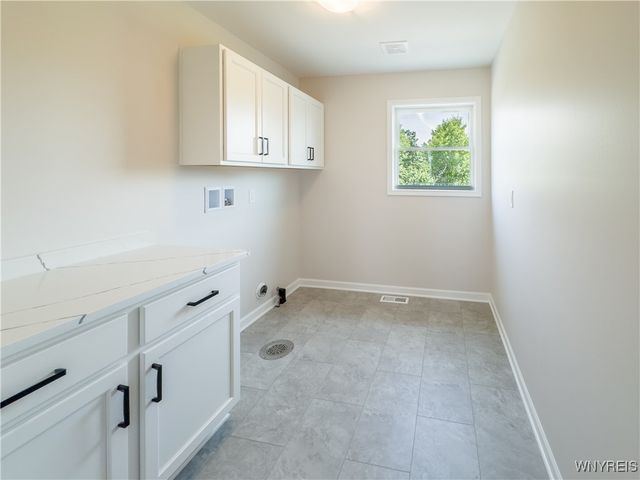 310 Cardinal Way, North Tonawanda, NY 14120