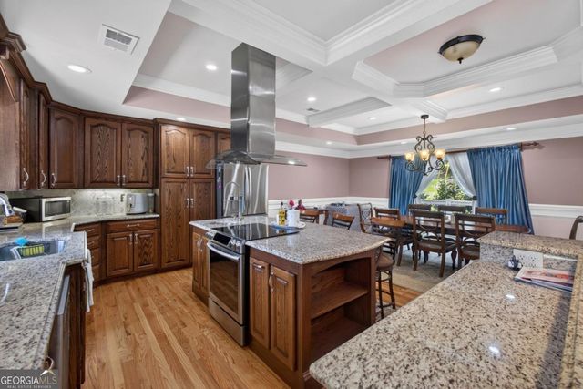 43 Bailey Drive SW, Lilburn, GA 30047
