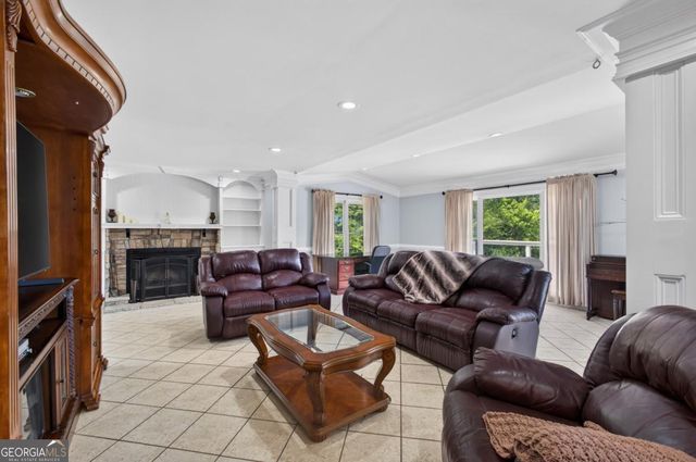 43 Bailey Drive SW, Lilburn, GA 30047