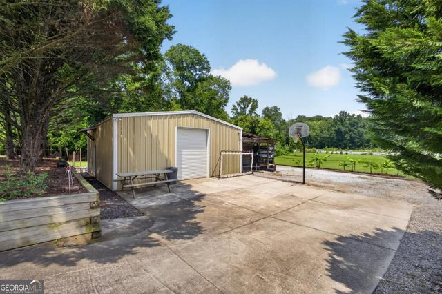 43 Bailey Drive SW, Lilburn, GA 30047